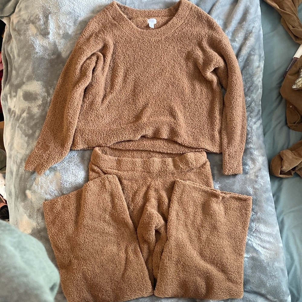 Stars above soft, matching pants, long sleeve shirt L